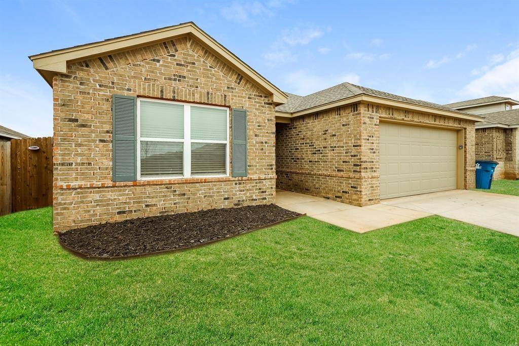 518 Crystal LN, Tuttle, OK 73089