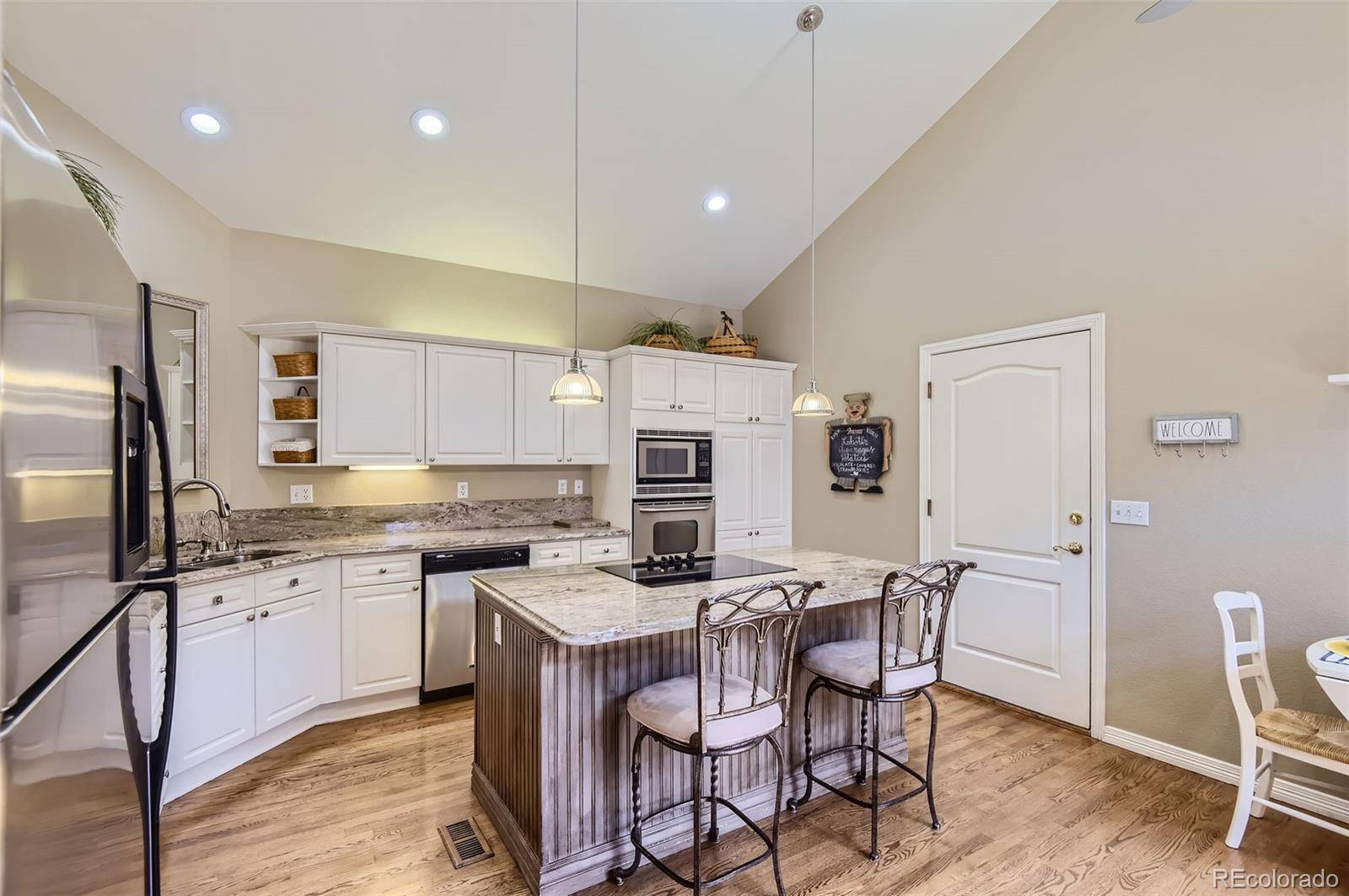 9853 Greensview CIR, Lone Tree, CO 80124