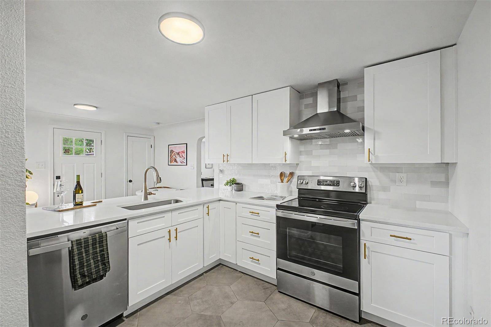 3070 W Ford PL, Denver, CO 80219