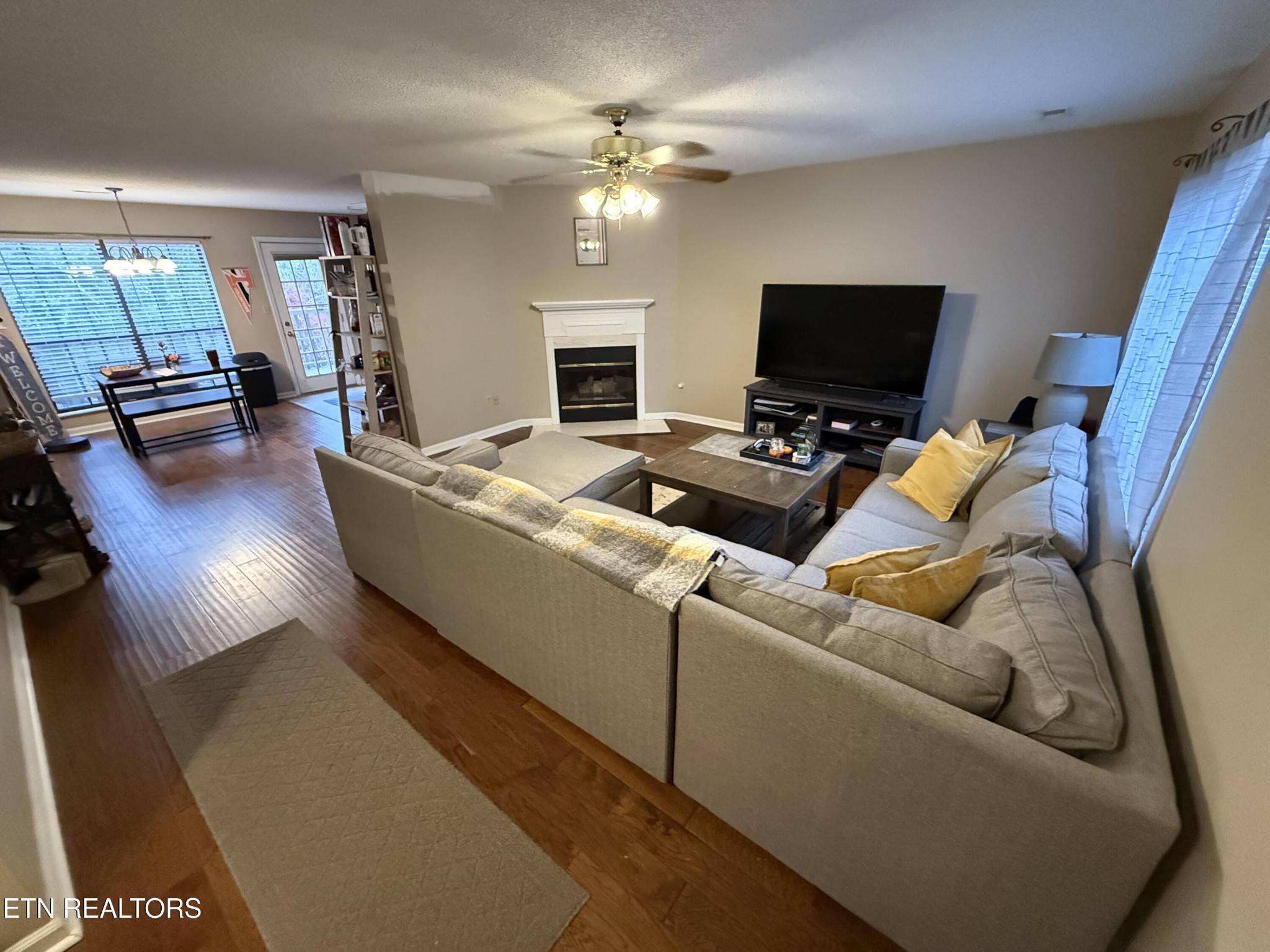 437 S Gallaher View Rd, Knoxville, TN 37919