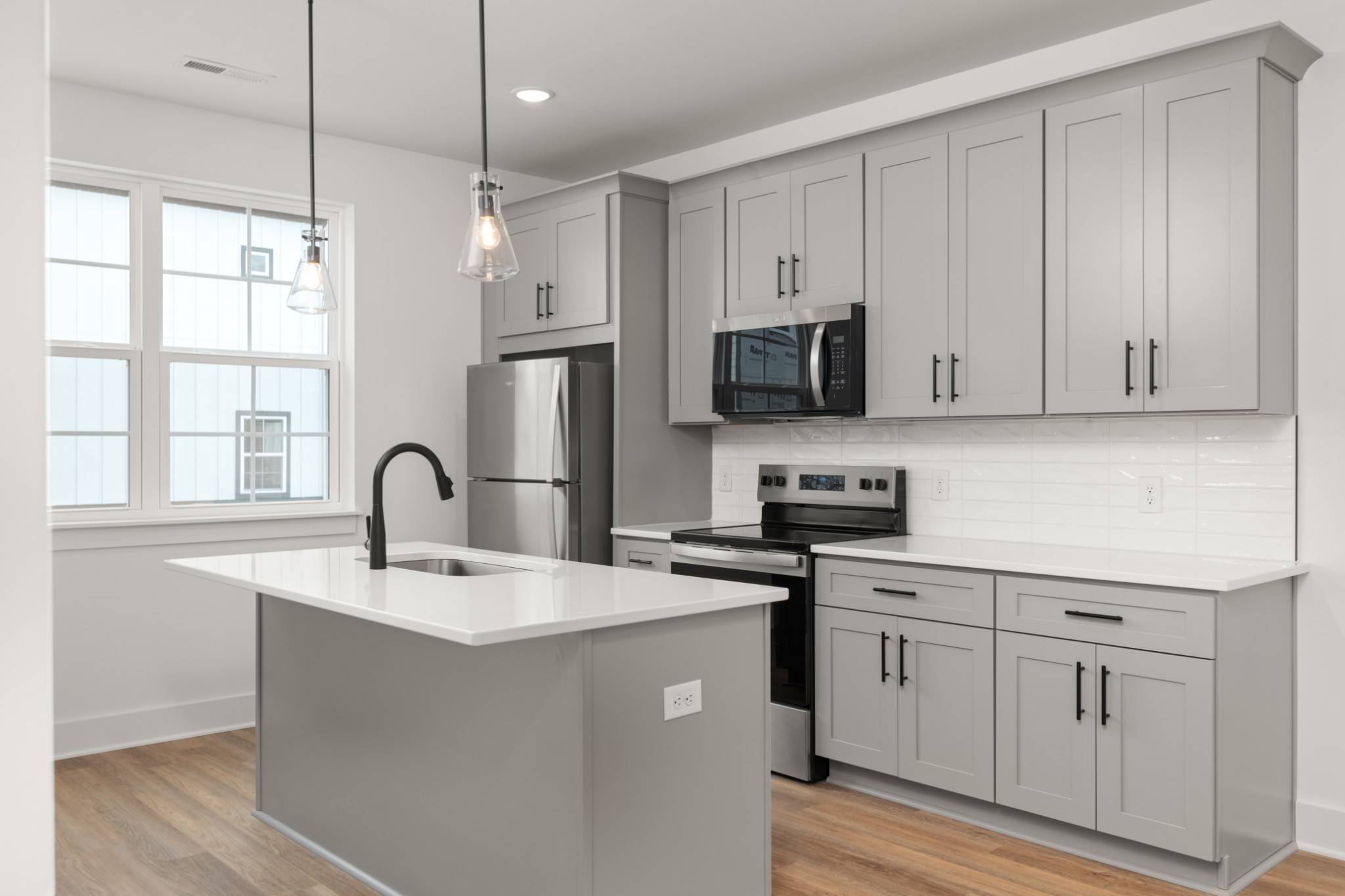 700 N DuPont Ave ##204, Madison, TN 37115