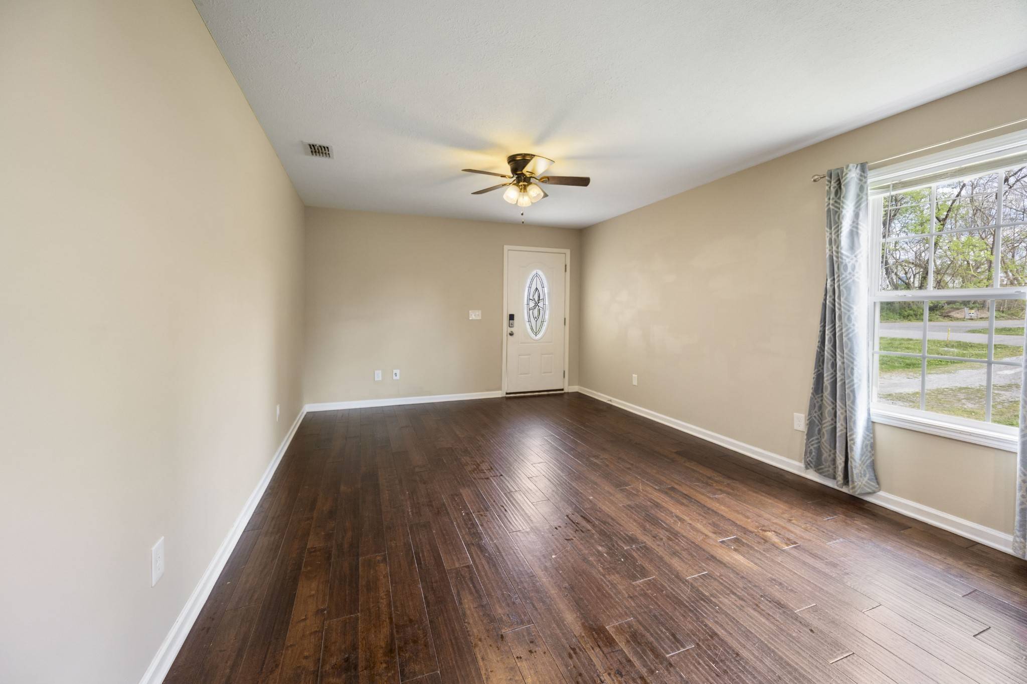 406 Cherry St, Decherd, TN 37324