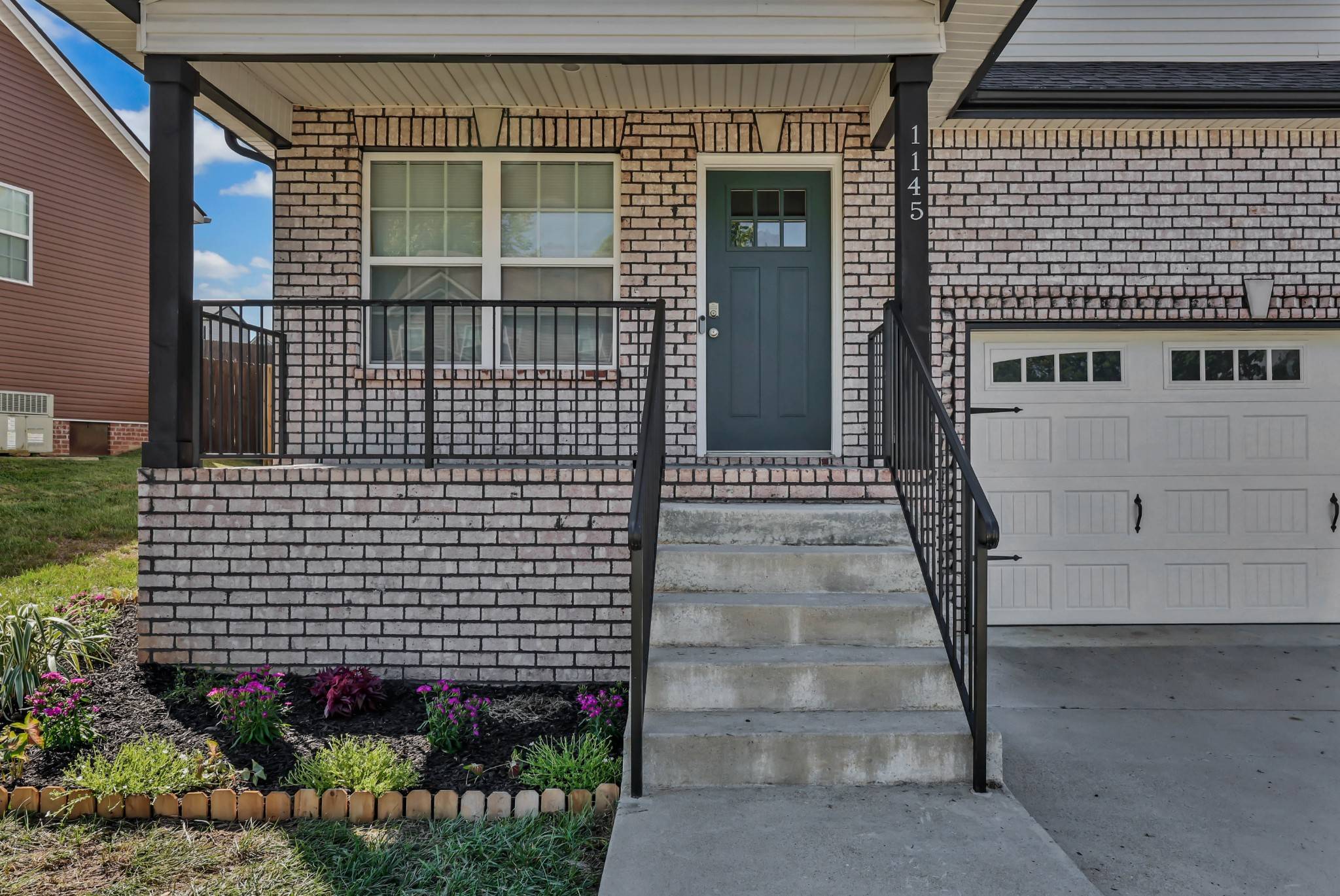 1145 Racker Dr, Clarksville, TN 37043