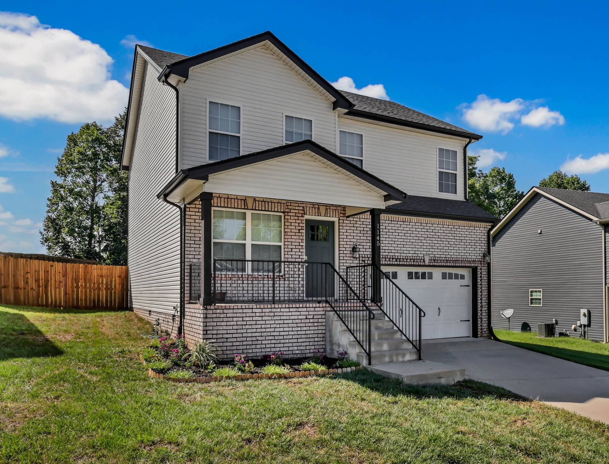 1145 Racker Dr, Clarksville, TN 37043