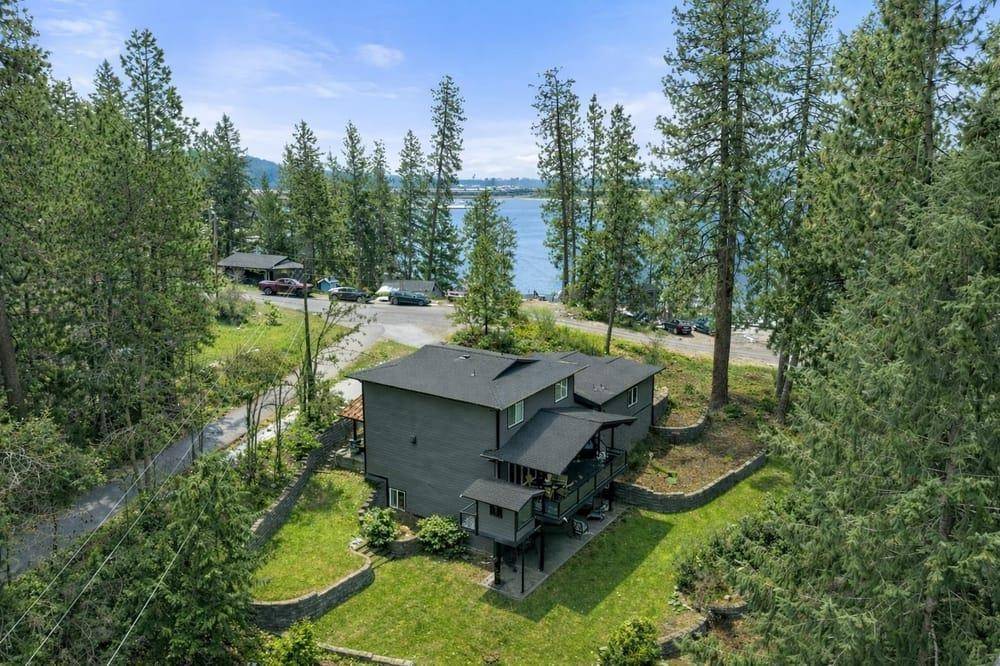 12808 N North Park St, Newman Lake, WA 99025