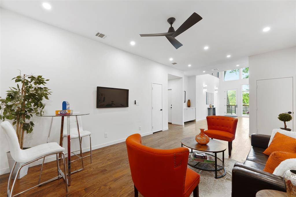 3110 W Jefferson Boulevard, Dallas, TX 75211