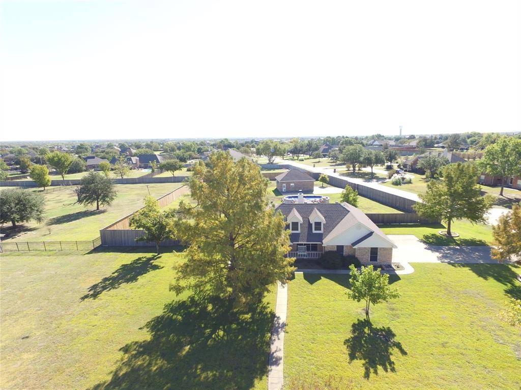 1377 Lone Star Boulevard, Talty, TX 75160