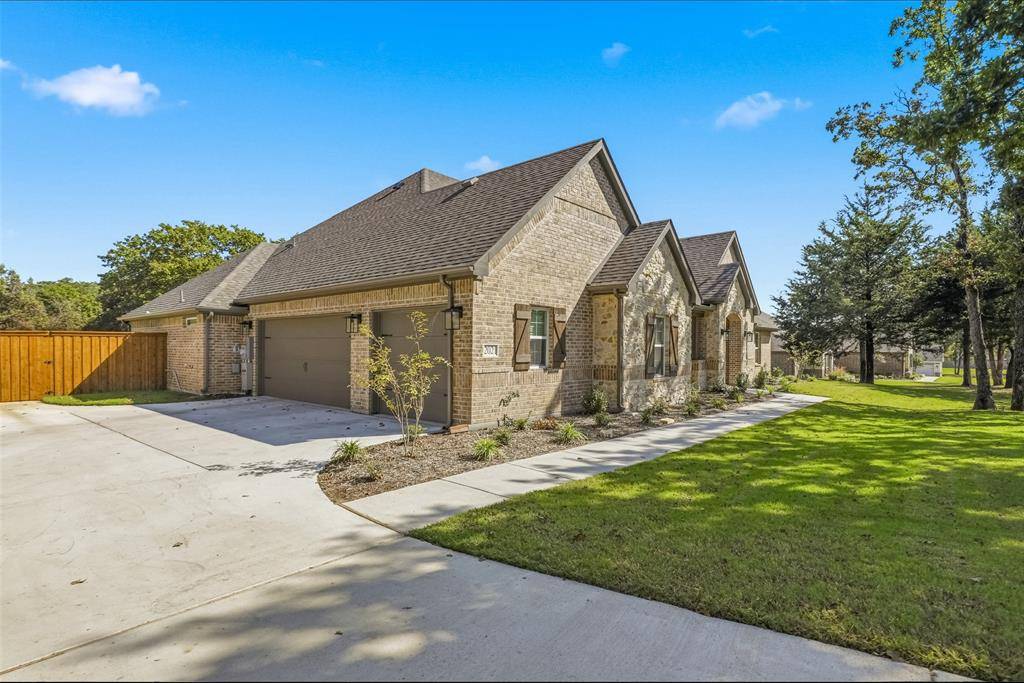 2021 Crystal Palace Boulevard, Alvarado, TX 76009