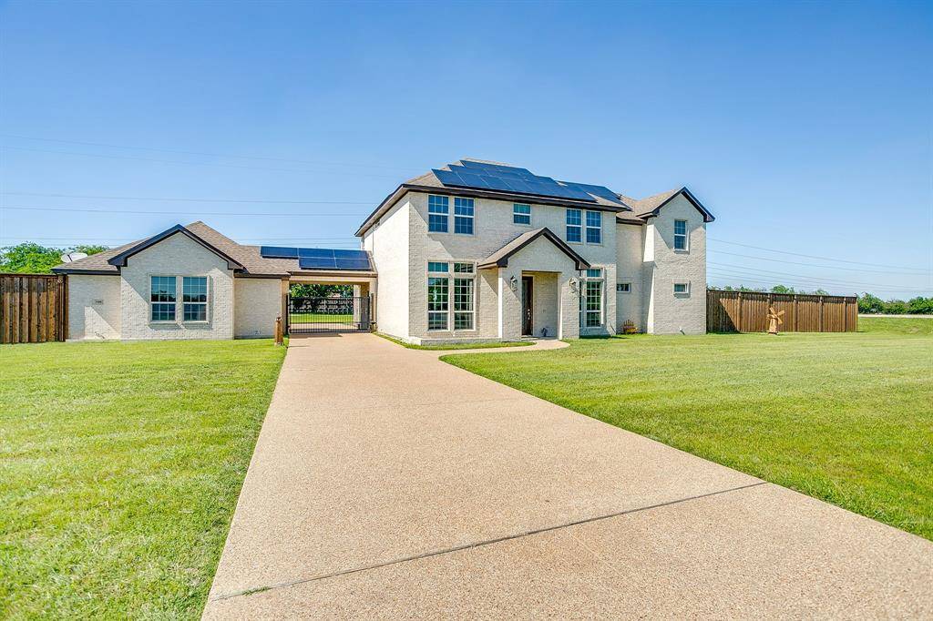 5400 Posada Drive, Fort Worth, TX 76036