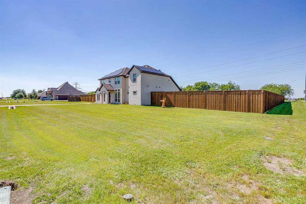 5400 Posada Drive, Fort Worth, TX 76036