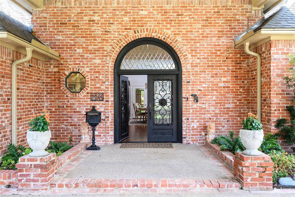 6822 Meadow Road, Dallas, TX 75230