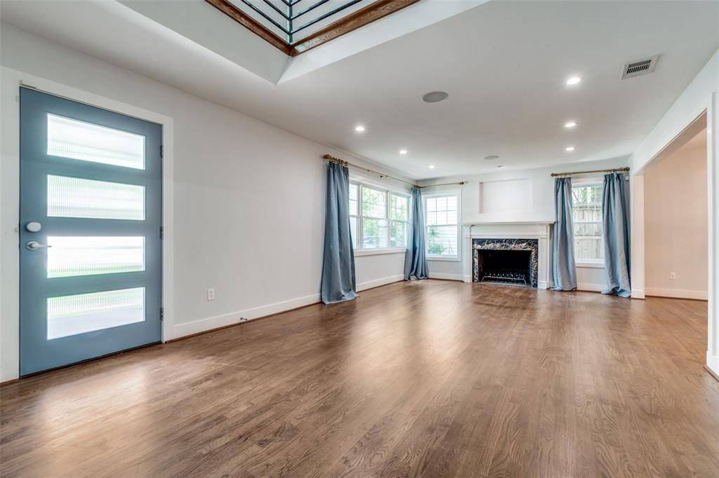5322 Glenwick Lane, Dallas, TX 75209