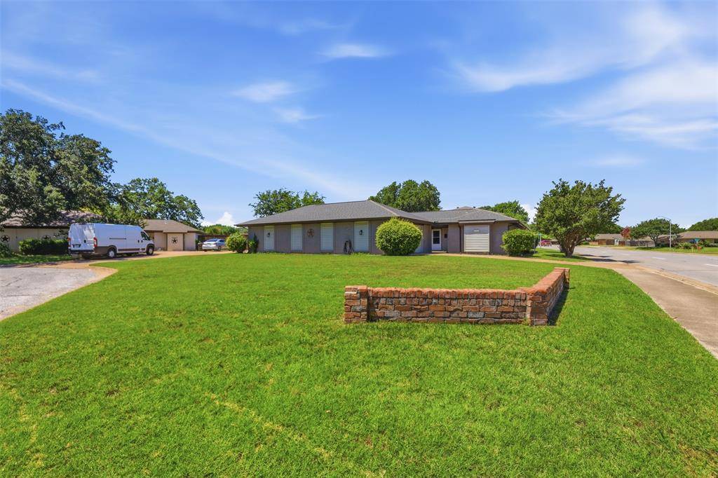 4351 Altamesa Boulevard, Fort Worth, TX 76133