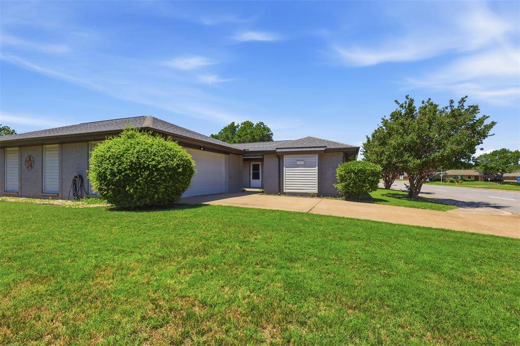 4351 Altamesa Boulevard, Fort Worth, TX 76133
