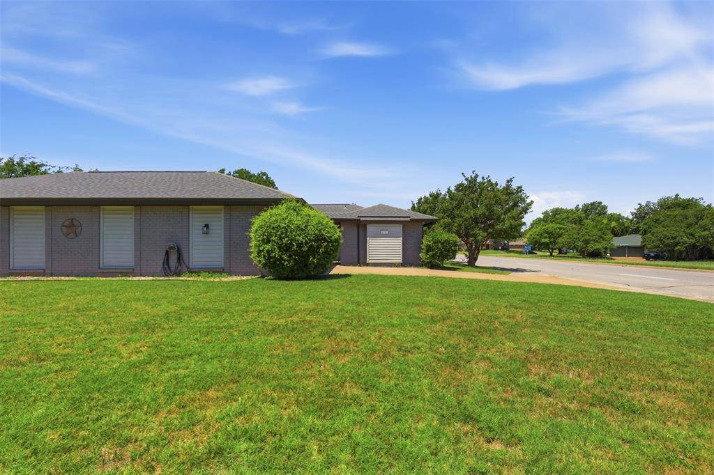 4351 Altamesa Boulevard, Fort Worth, TX 76133