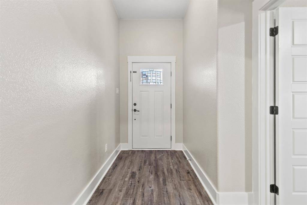 411 Mesa Drive, Lone Oak, TX 75453