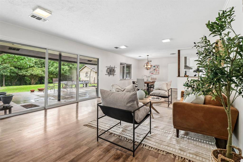 10255 Timber Trail Drive, Dallas, TX 75229