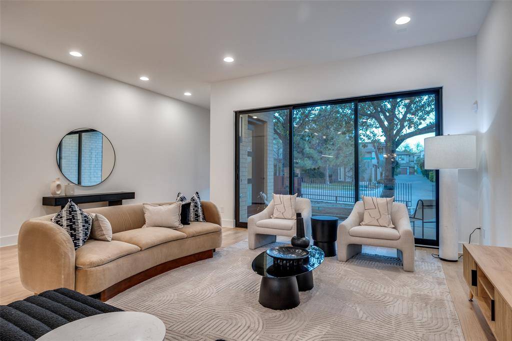 5443 Ellsworth, Dallas, TX 75206