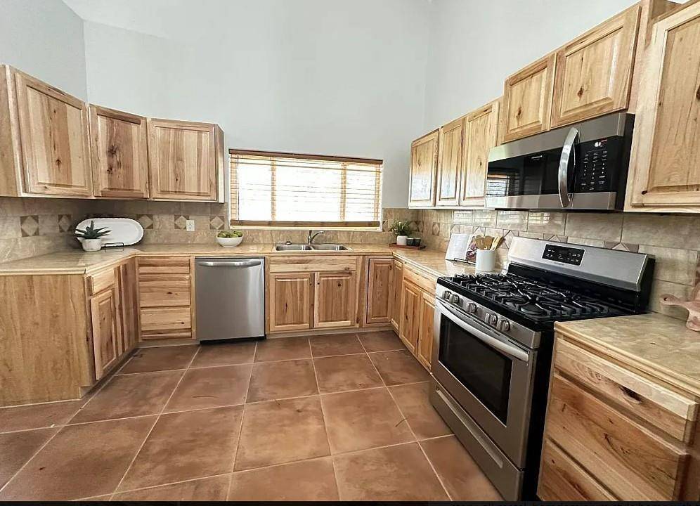 2191 BETHANY Road, Sherman, TX 75090