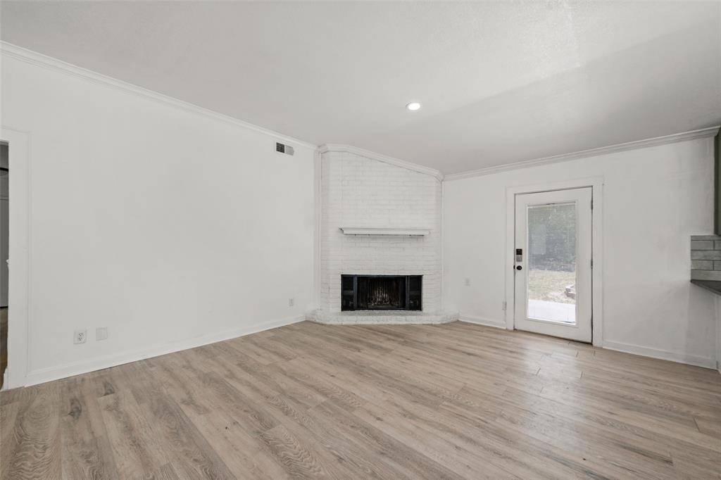 229 Crockett Lane, Hewitt, TX 76643