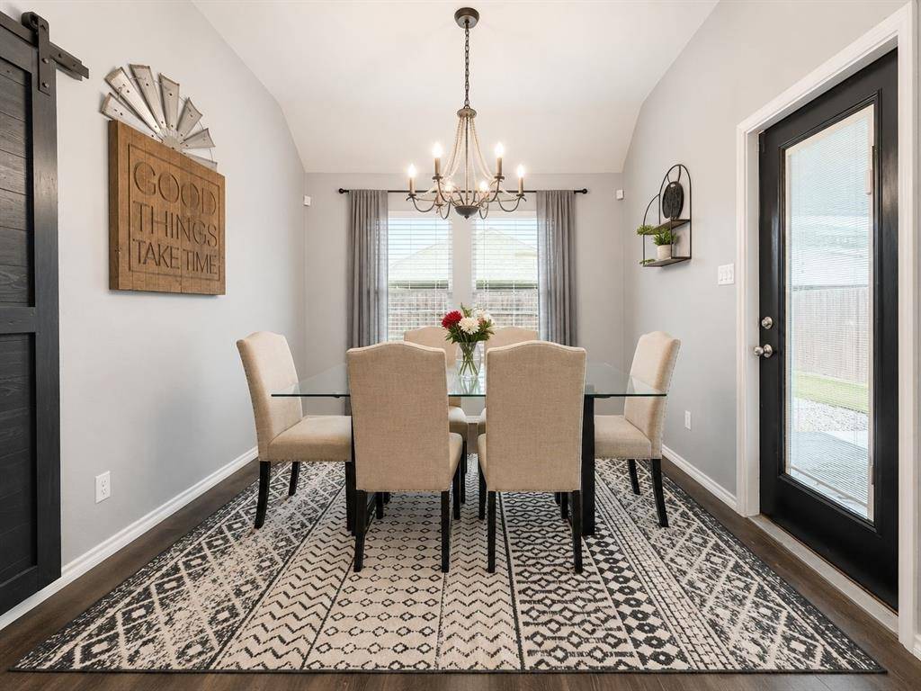 1200 Fairbanks Drive, Ennis, TX 75119