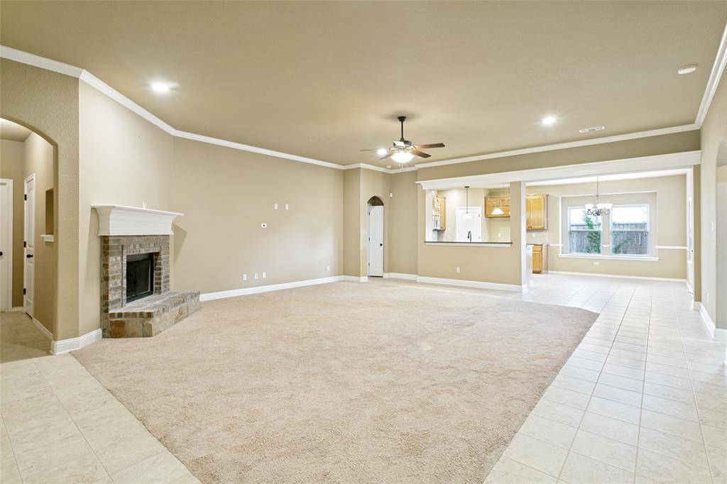 308 Pecos Drive, Burleson, TX 76028