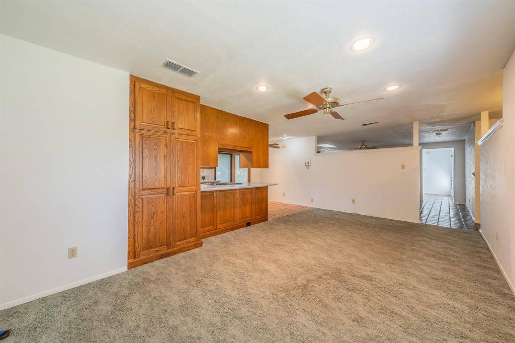 3014 Friendswood Drive, Arlington, TX 76013