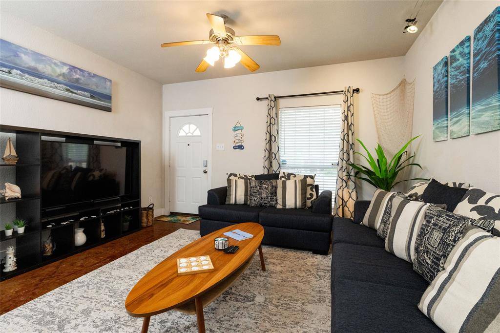 2801 Frazier Avenue, Fort Worth, TX 76110