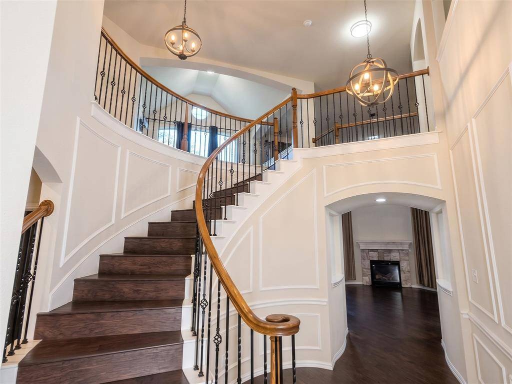 9314 Royal Burgess Drive, Rowlett, TX 75089