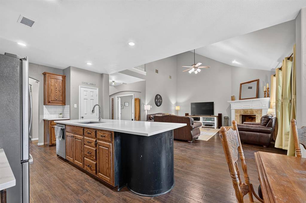 1900 Creek Bend Drive, Corinth, TX 76208