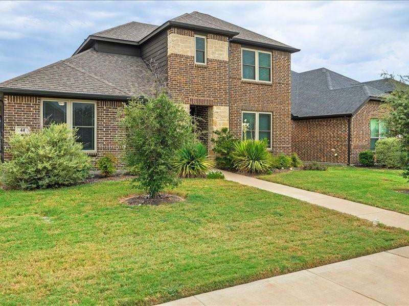 44 River Oaks Boulevard, Waxahachie, TX 75165