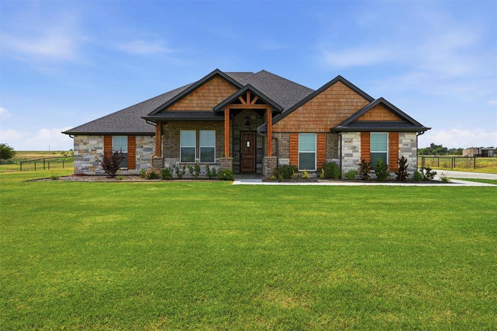 6941 Eagle Creek Drive, Godley, TX 76044