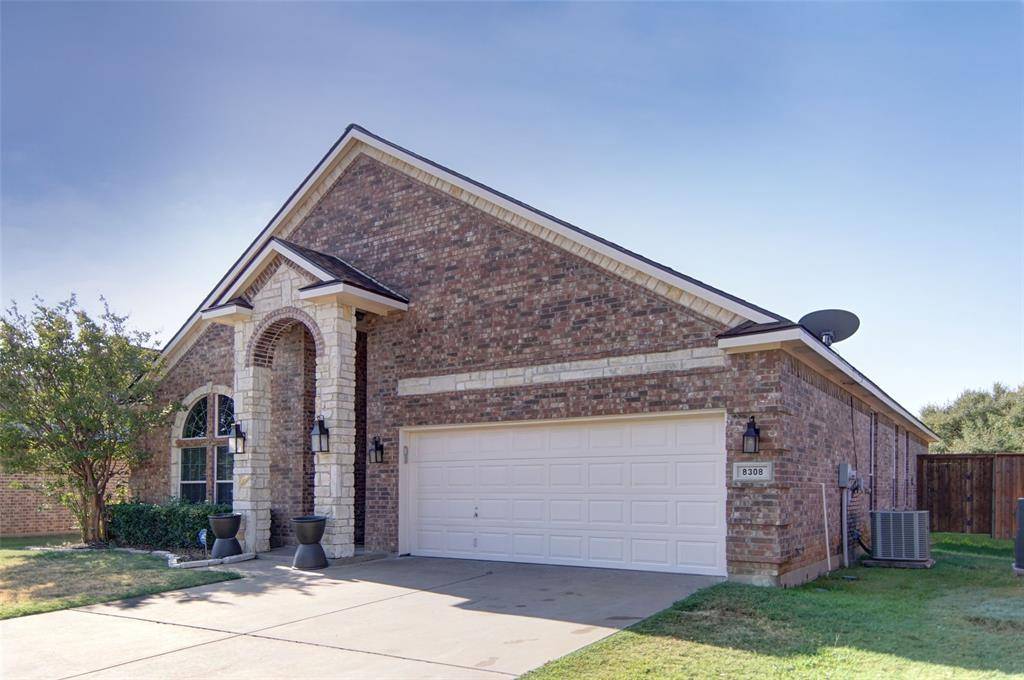 8308 Fall Crest Drive, Fort Worth, TX 76053