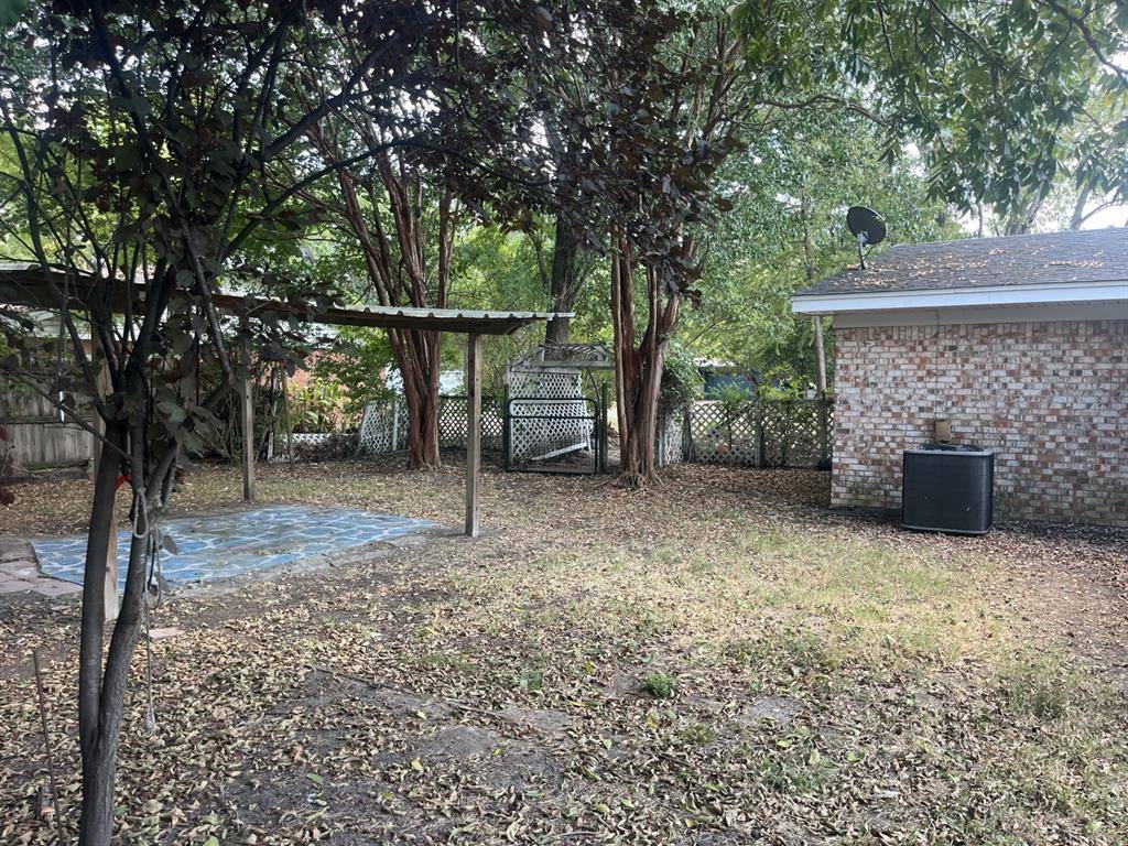 705 4th, Clarksville, TX 75426