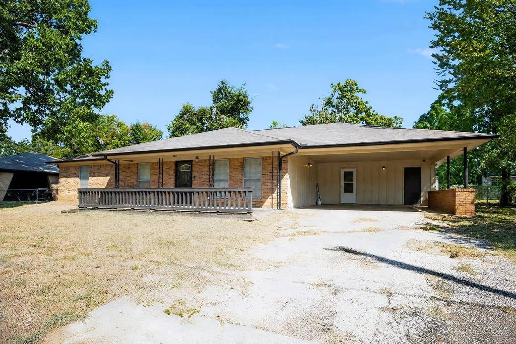 103 Clover Lane, Palestine, TX 75803