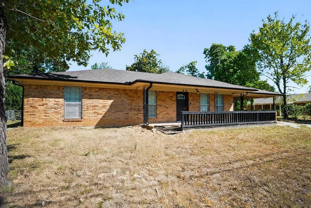 103 Clover Lane, Palestine, TX 75803