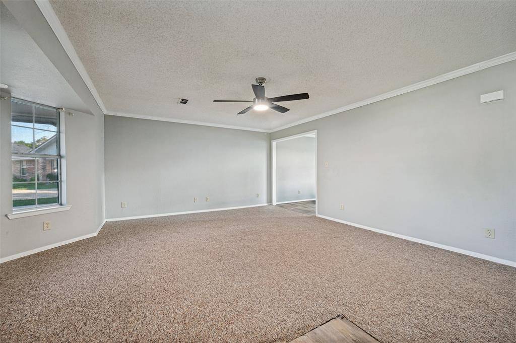 101 Sara Court, Collinsville, TX 76233