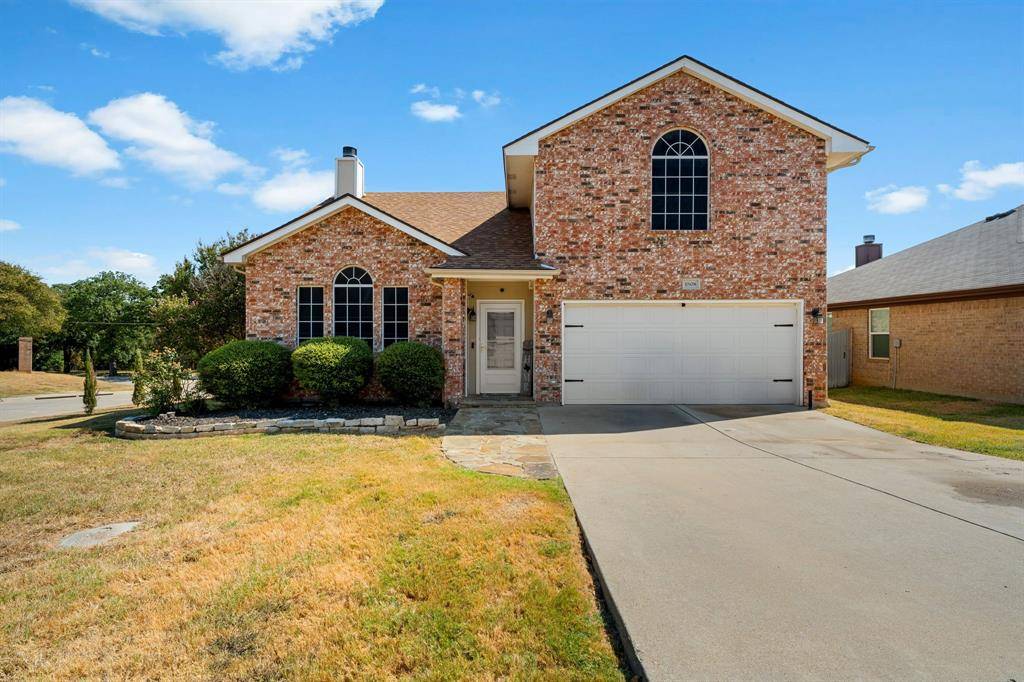1808 Rybovich Lane, Mansfield, TX 76063