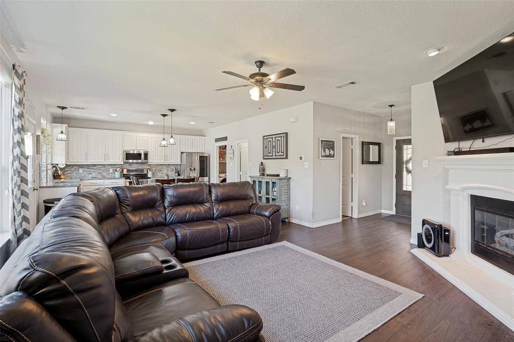 3039 Stallion Crossing, Irving, TX 75060