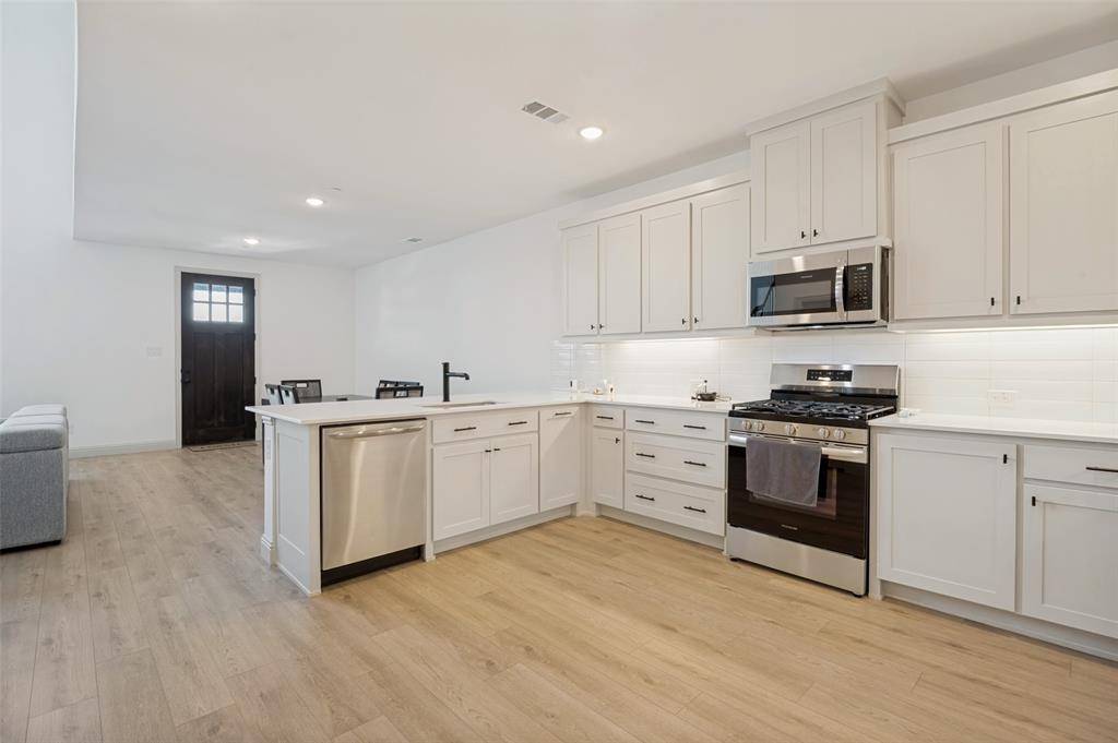 8895 Stablehand Mews, Frisco, TX 75035