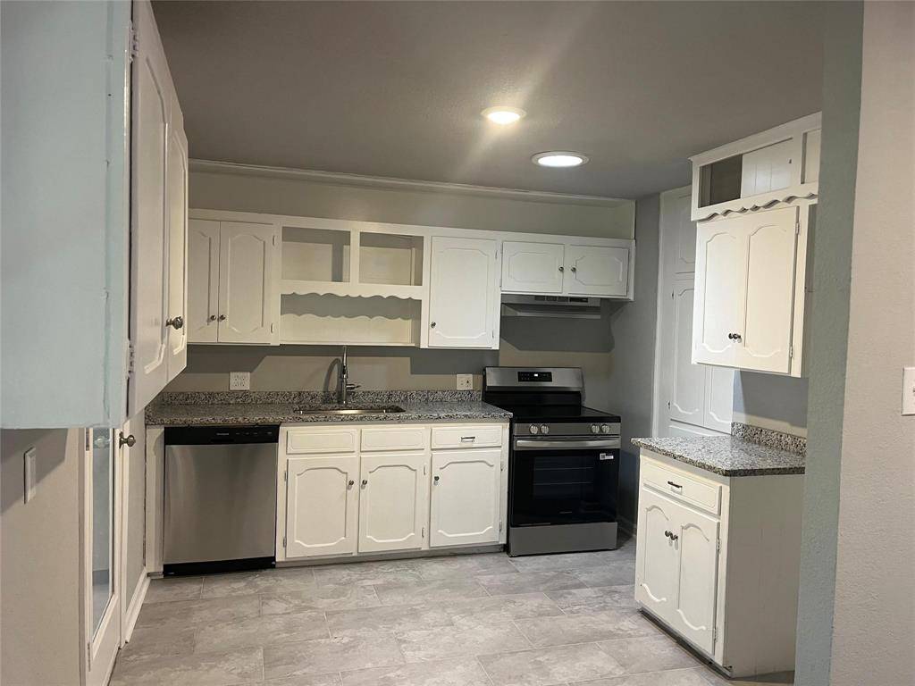 1021 Western Boulevard, Arlington, TX 76013