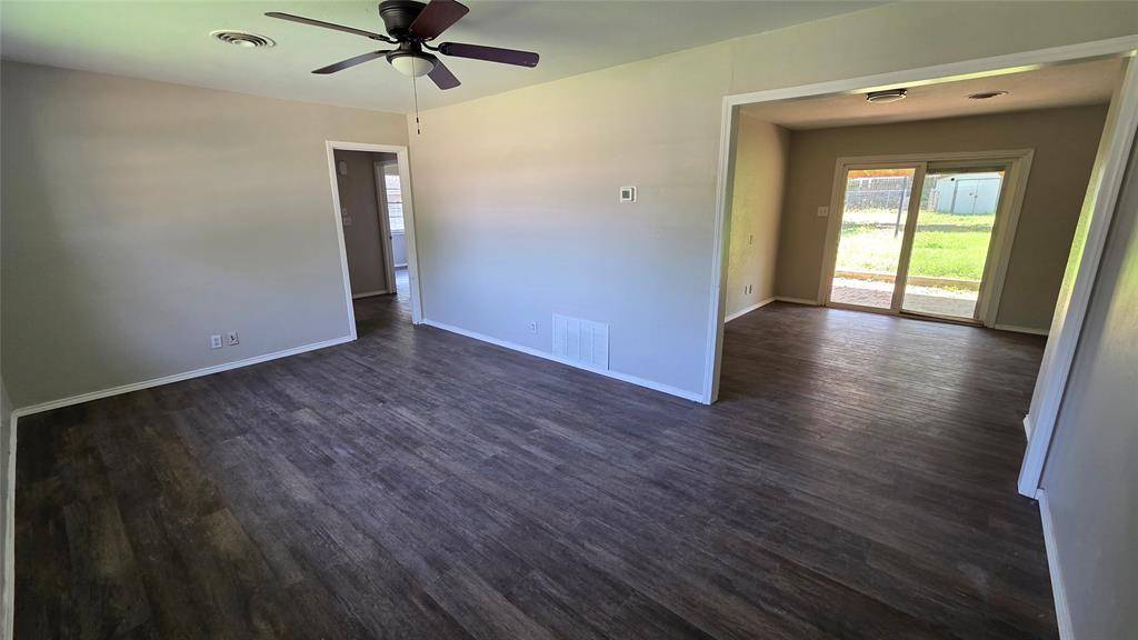 2015 Brenda Avenue, Denison, TX 75020