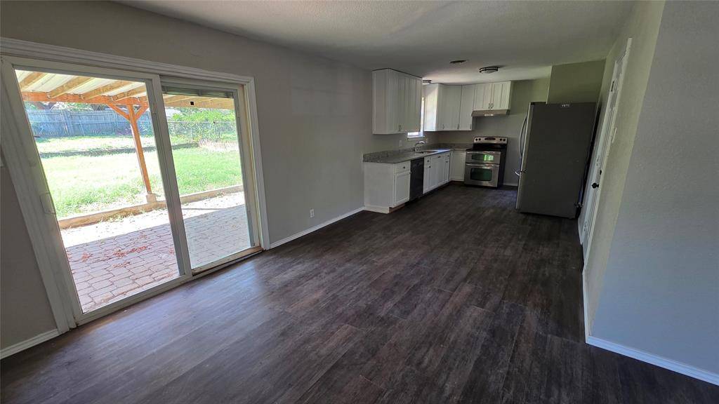 2015 Brenda Avenue, Denison, TX 75020