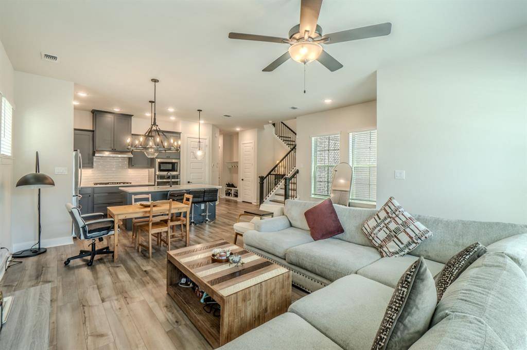 705 Morning Dove Lane, Arlington, TX 76005