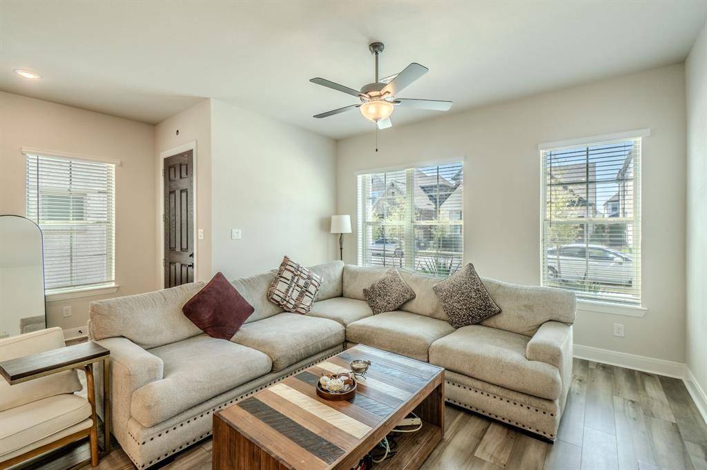 705 Morning Dove Lane, Arlington, TX 76005