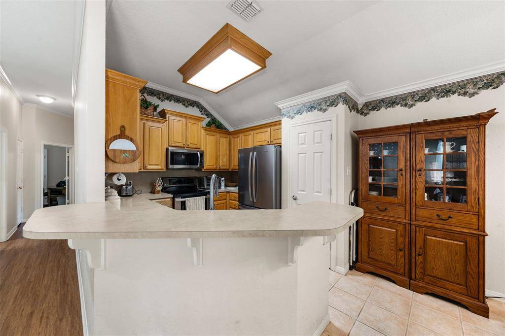 616 Pebble Creek Drive, Hewitt, TX 76643