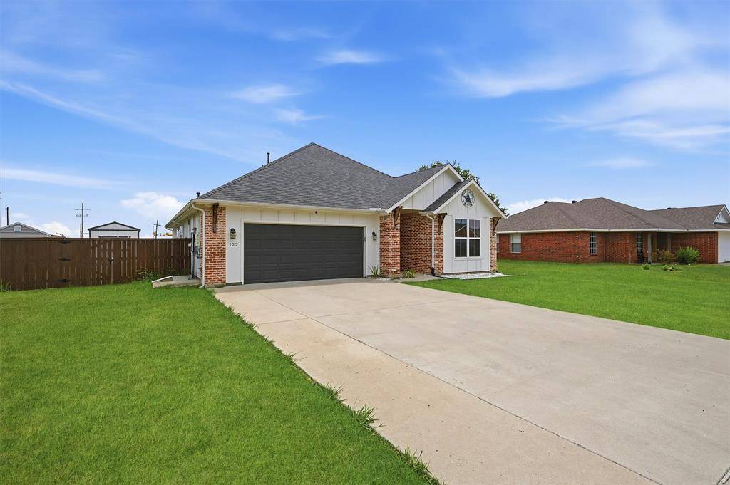 122 Alma Lane, Whitewright, TX 75491
