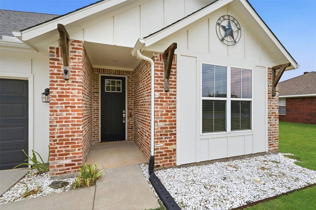 122 Alma Lane, Whitewright, TX 75491