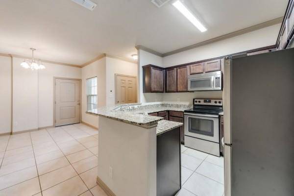 1579 Cozy Drive, Fort Worth, TX 76120