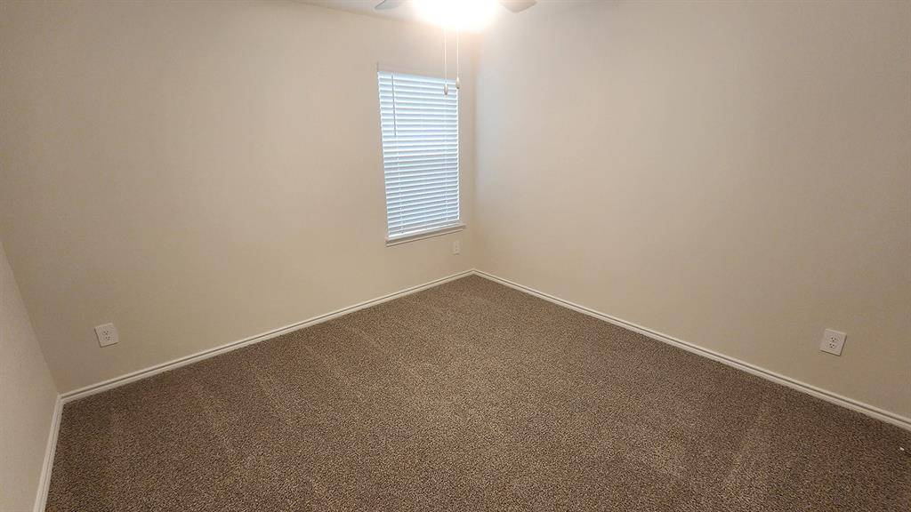 1216 Breezy Oak Drive, Nevada, TX 75173